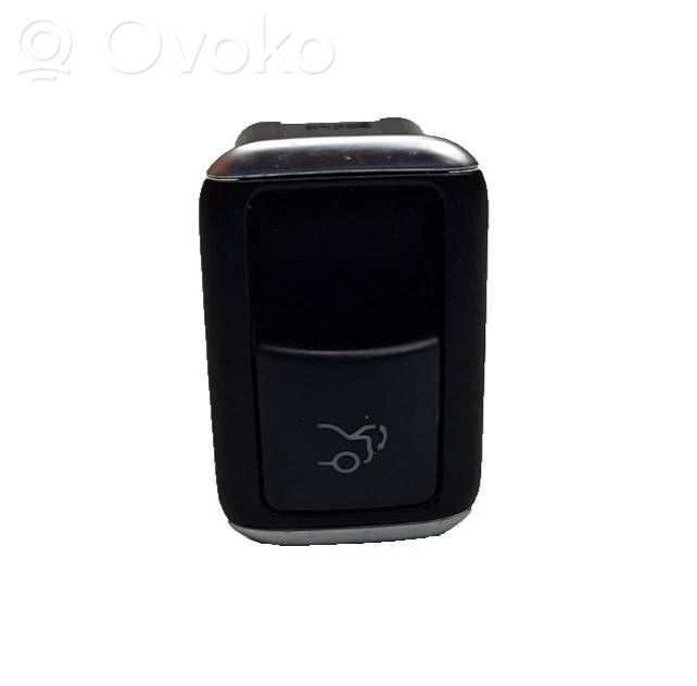 Mercedes-Benz E W212 Tailgate opening switch 