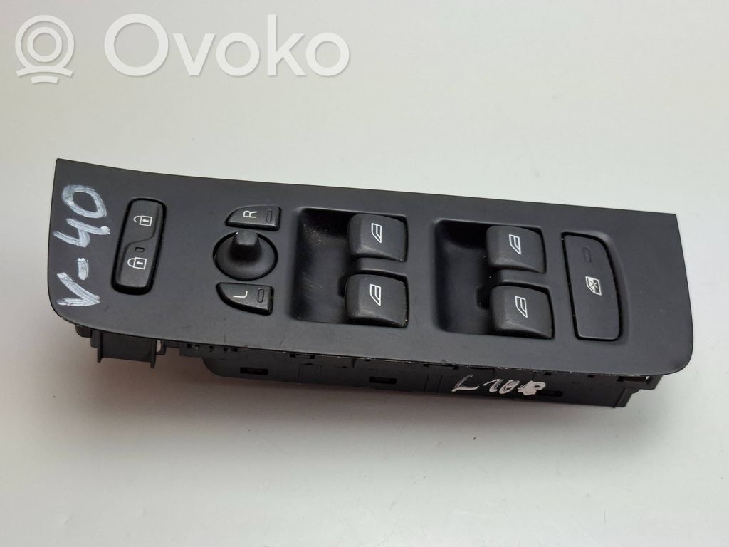 Volvo V40 Electric window control switch 