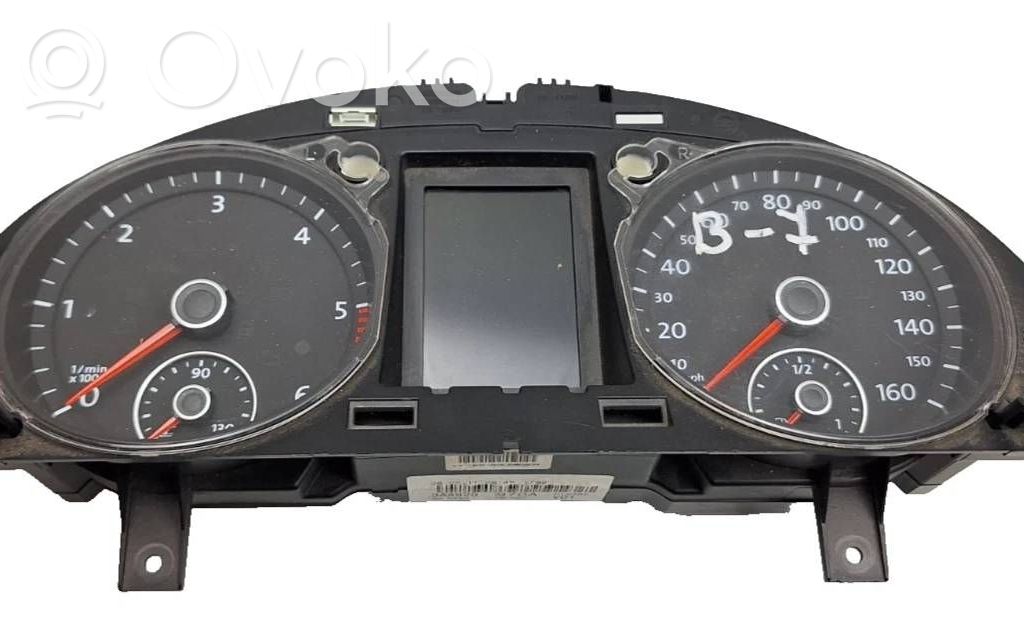 Volkswagen PASSAT B7 Speedometer (instrument cluster) 