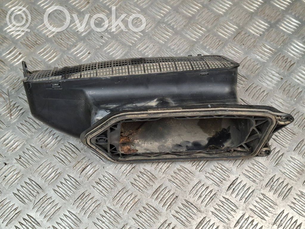 Audi A6 S6 C7 4G Ilmanoton kanavan osa 