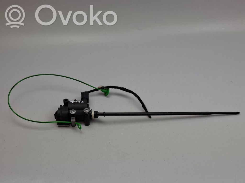 BMW X5 E70 Fuel tank cap lock 