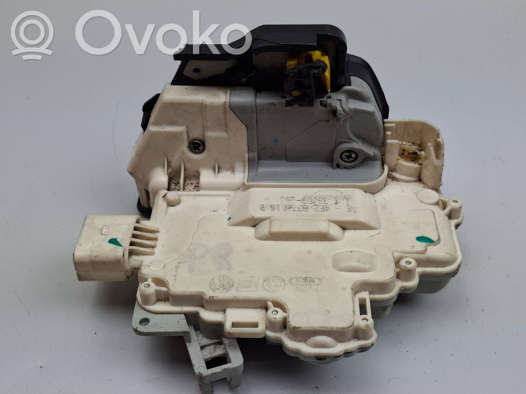 Audi A3 S3 A3 Sportback 8P Front door lock 