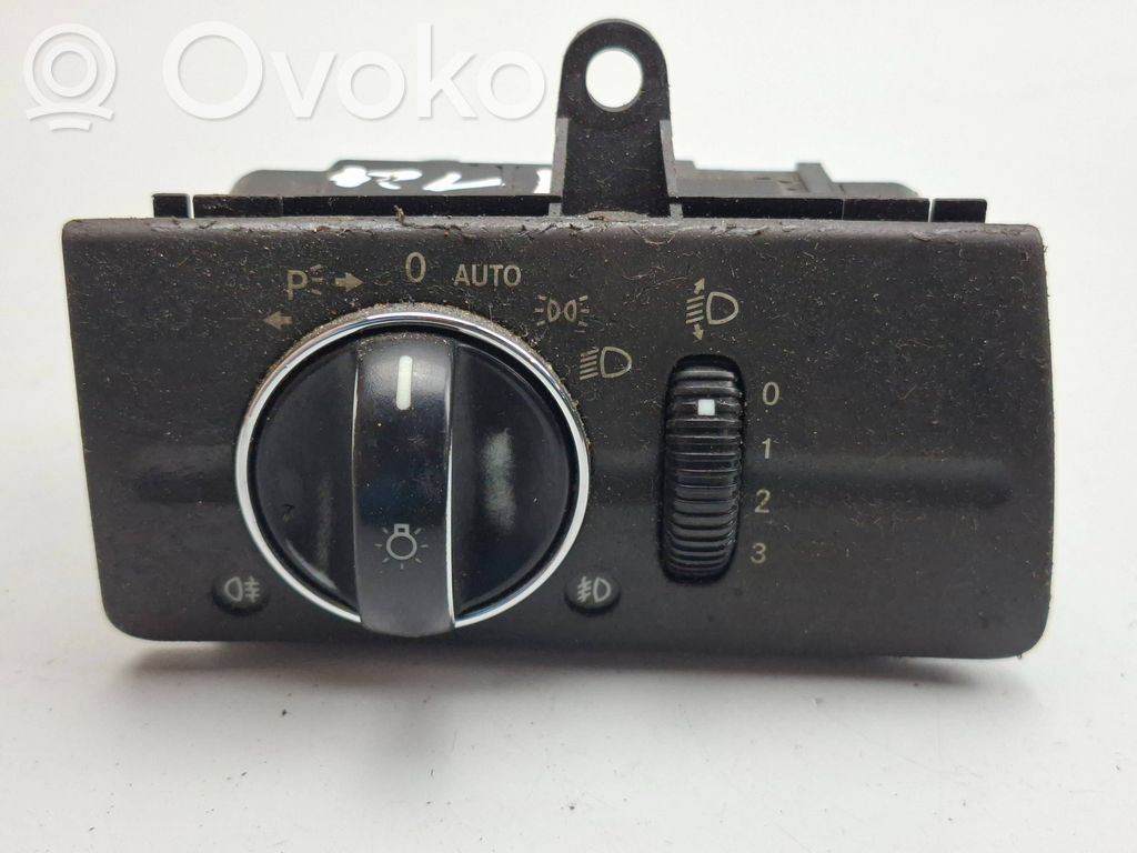 Mercedes-Benz E W211 Light switch 