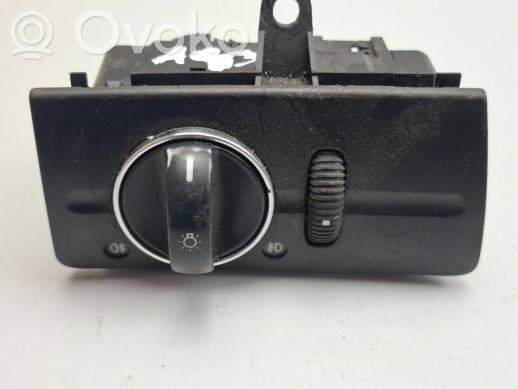 Mercedes-Benz E W211 Light switch 