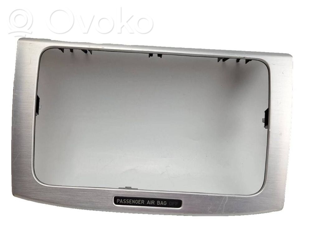 Volkswagen PASSAT Konsola środkowa / Radio / GPS 