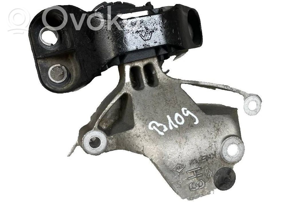 Renault Clio V Engine mount bracket 