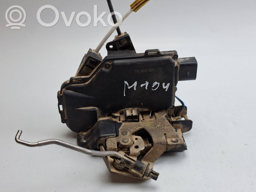 Audi A6 S6 C5 4B Front door lock 