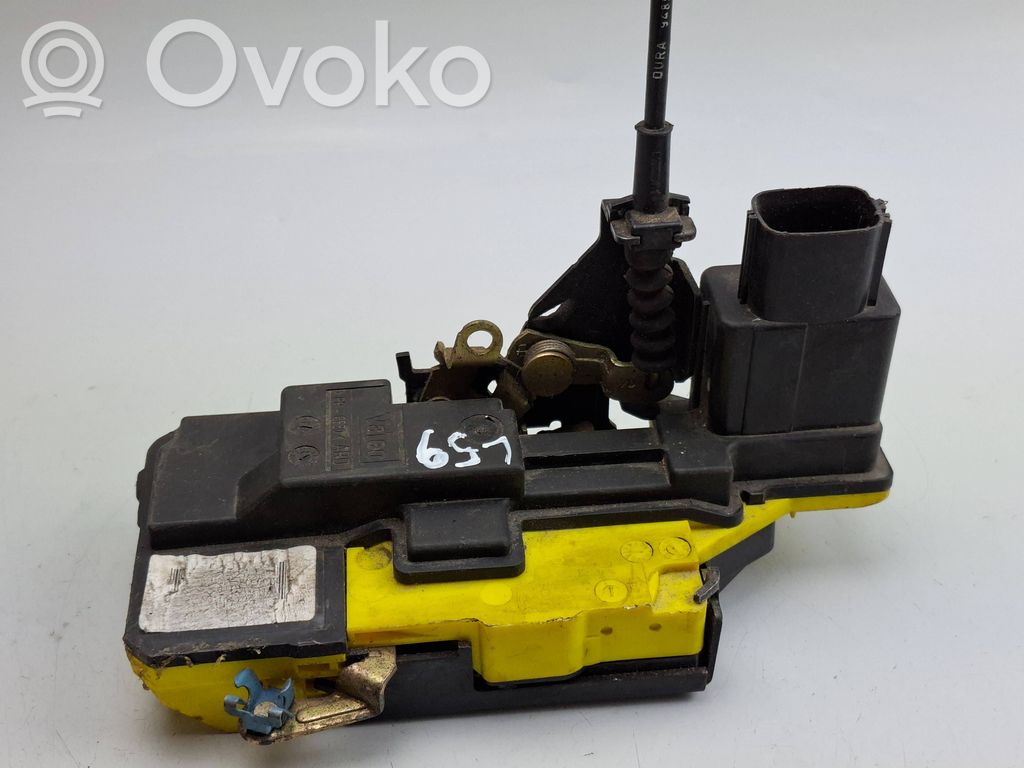 Volvo S60 Aizmugurē slēdzene 