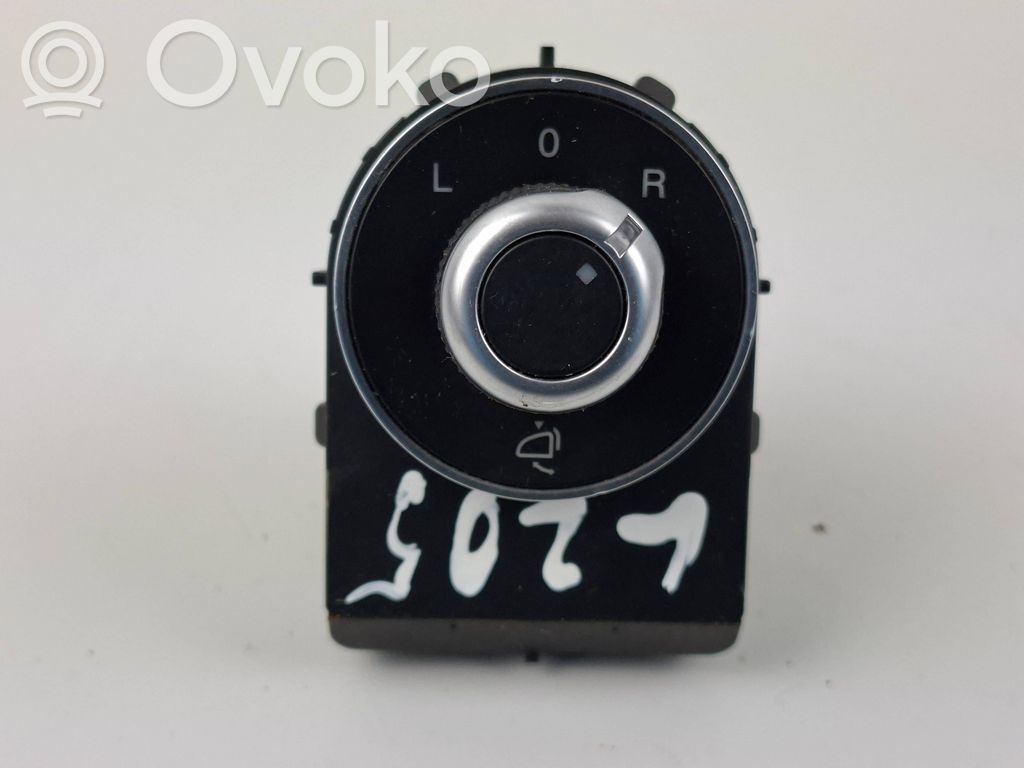 Alfa Romeo Stelvio Wing mirror switch 