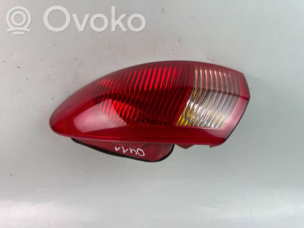 Alfa Romeo 147 Aizmugurējais lukturis virsbūvē 