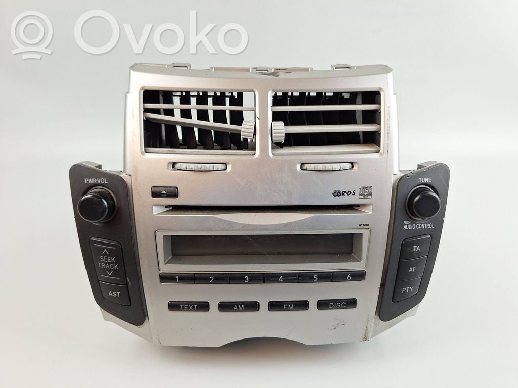Toyota Yaris Radio/CD/DVD/GPS-pääyksikkö 