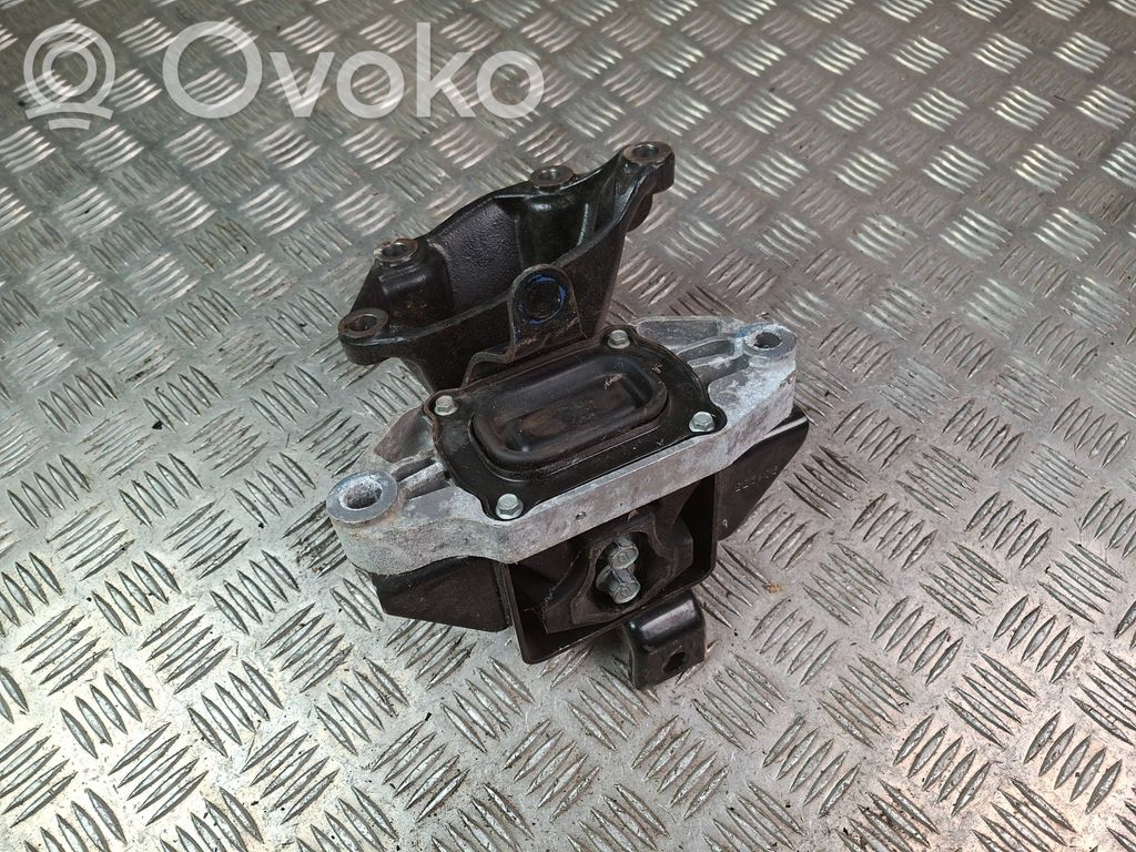 KIA Sportage Engine mount bracket 