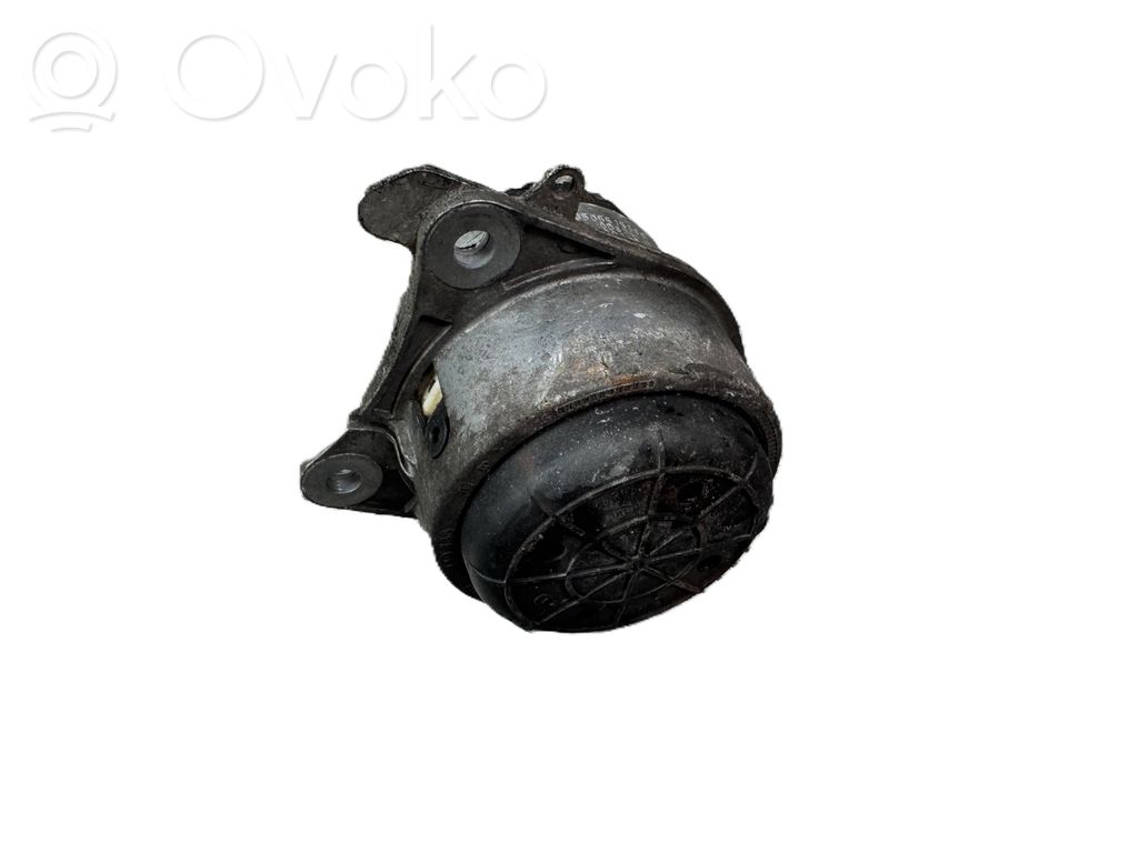 Alfa Romeo Stelvio Engine mount bracket 
