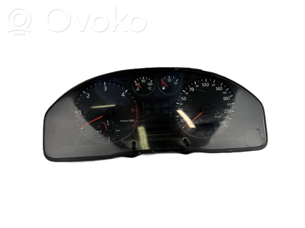Audi A4 S4 B5 8D Speedometer (instrument cluster) 