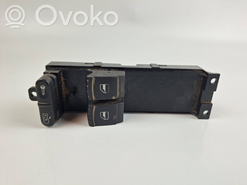 Volkswagen PASSAT B5 Interruptor del elevalunas eléctrico 
