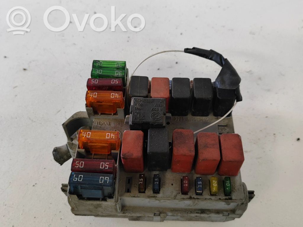 Peugeot 406 Drošinātāju bloks 