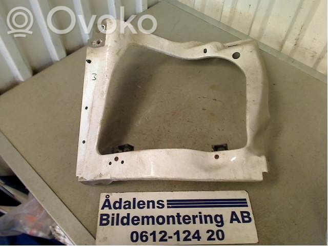 Priekinio žibinto apdaila