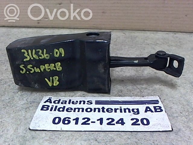 Skoda Superb B6 (3T) Takaoven pidätin 