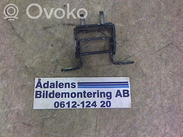 Volvo V60 Tailgate/trunk/boot hinge 