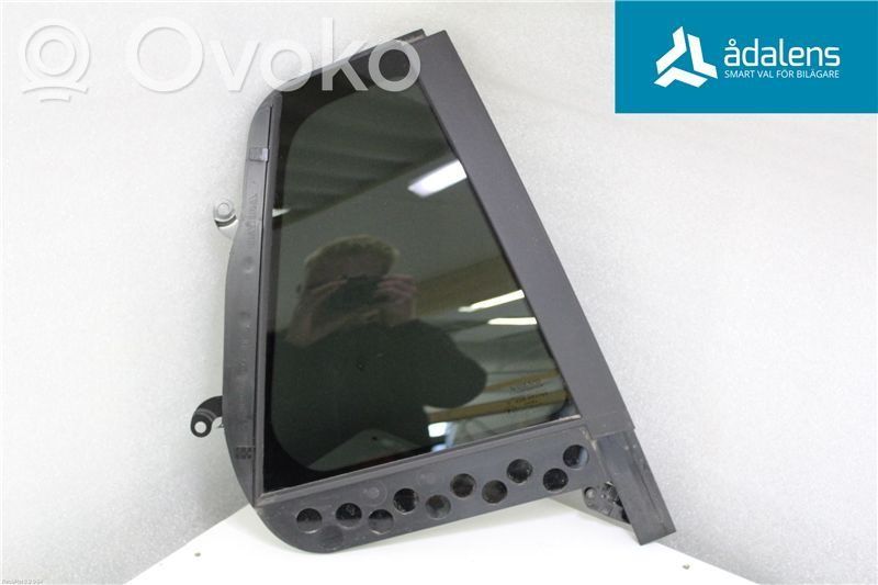 Volvo V60 Ventanilla de ventilación de la puerta trasera 