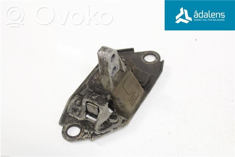 Engine mounting bracket   30748811,9492872