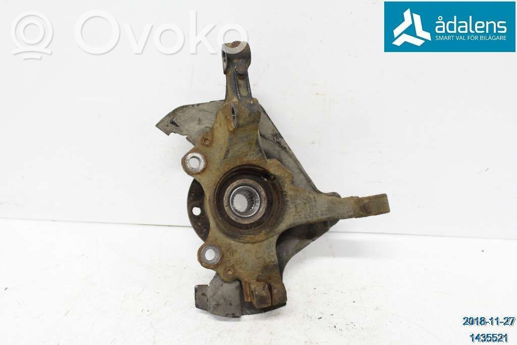 Opel Corsa D Zwrotnica koła przedniego 