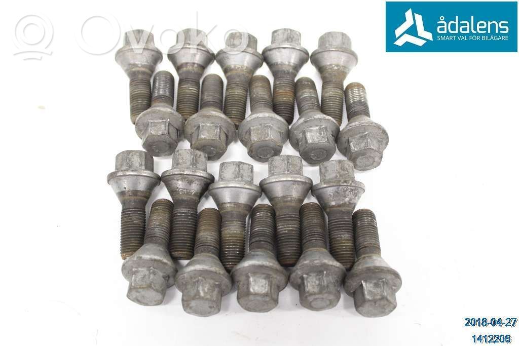 Nissan Primastar Tuercas/tornillos 