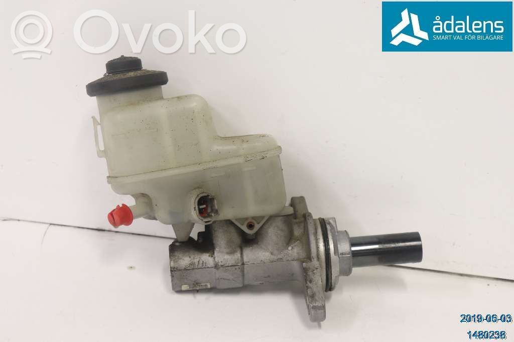 Toyota RAV 4 (XA30) Główny cylinder hamulca 