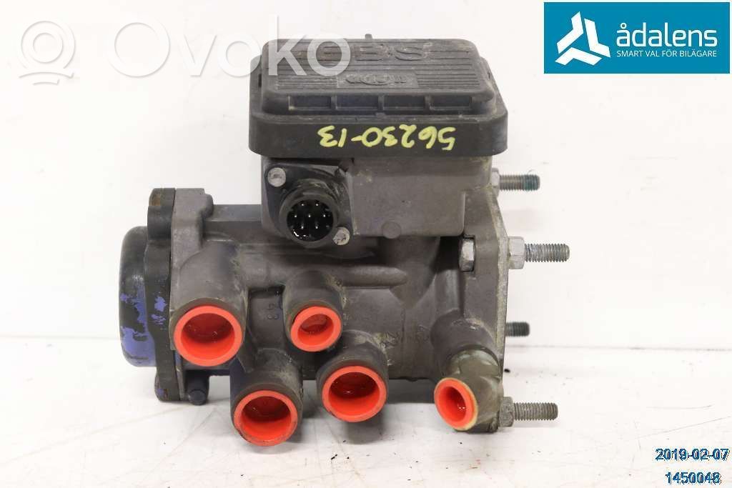 Volvo S90, V90 Scheinwerfer 