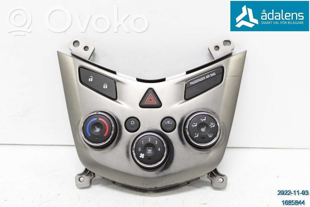 Chevrolet Aveo Climate control unit 