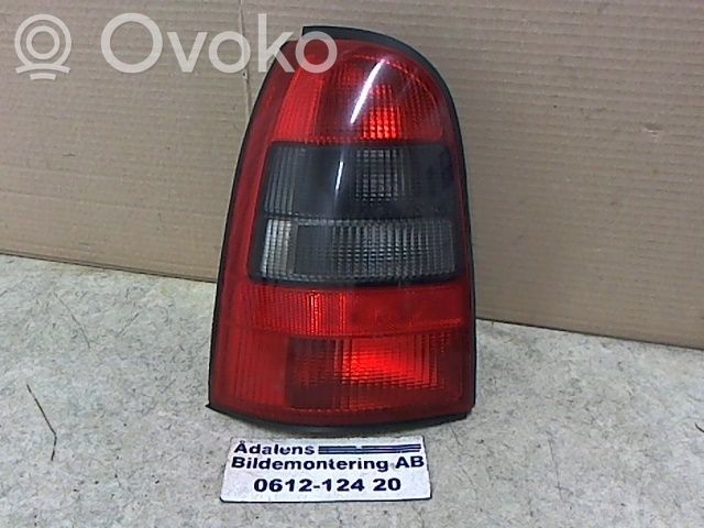 Opel Vectra B Aizmugurējais lukturis virsbūvē 