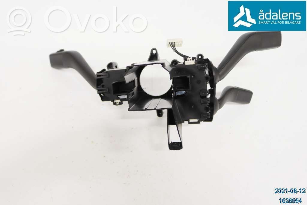 Volkswagen PASSAT B7 Wiper turn signal indicator stalk/switch 