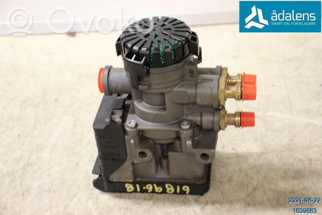 Volvo S90, V90 Scheinwerfer 