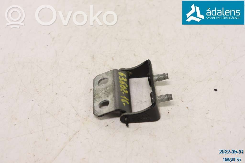 Renault Kadjar Tailgate/trunk/boot hinge 