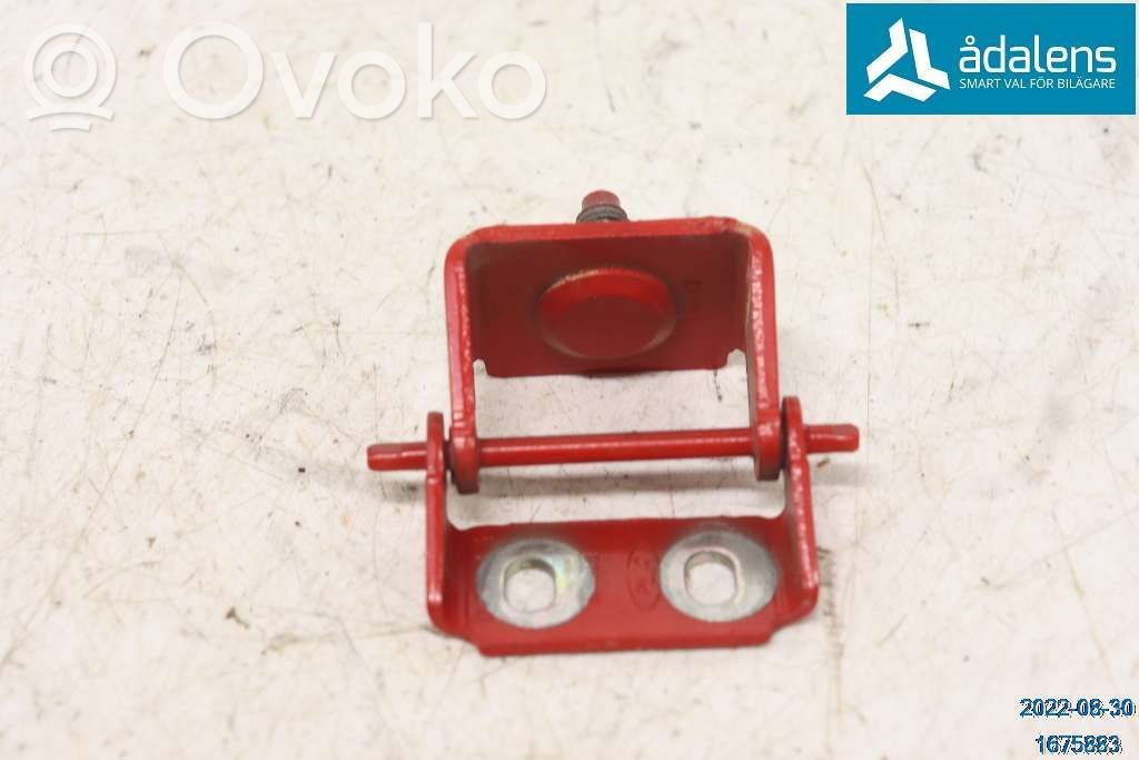Ford Fiesta Tailgate/trunk/boot hinge 