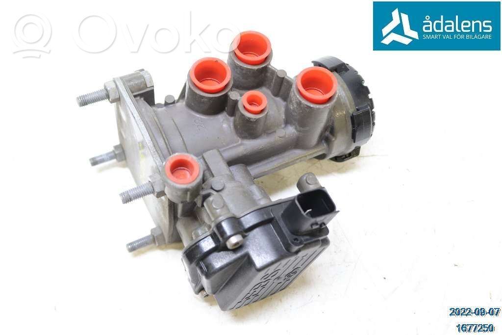 Volvo S90, V90 Scheinwerfer 