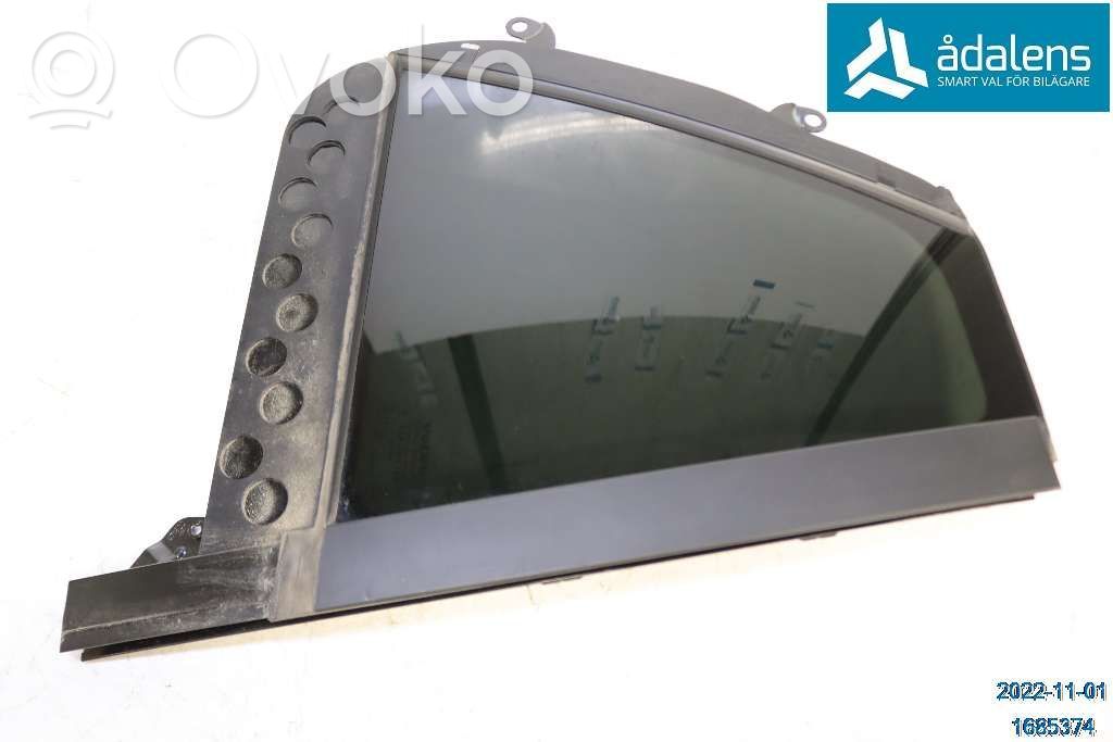 Ventanilla de ventilación de la puerta trasera   31352044