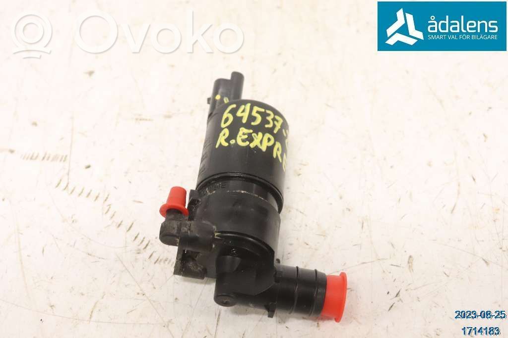 Renault Express Windscreen/windshield washer pump 