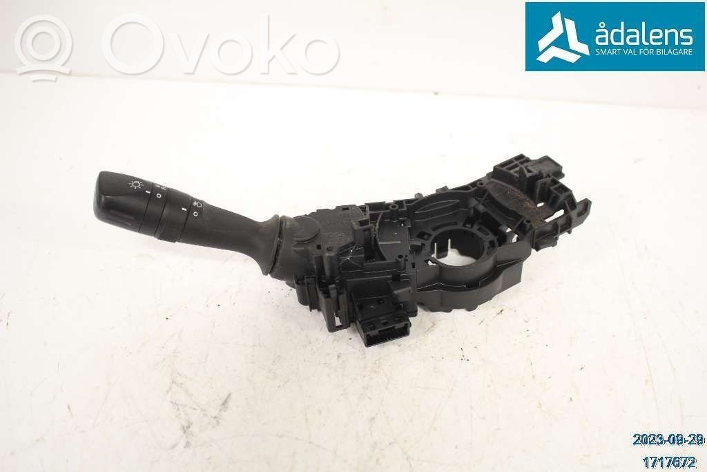Toyota Auris E180 Indicator stalk 