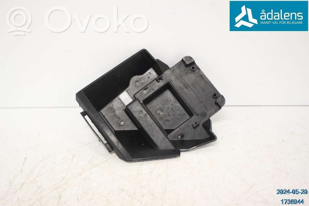 Ford Focus Rear bumper corner part panel trim 