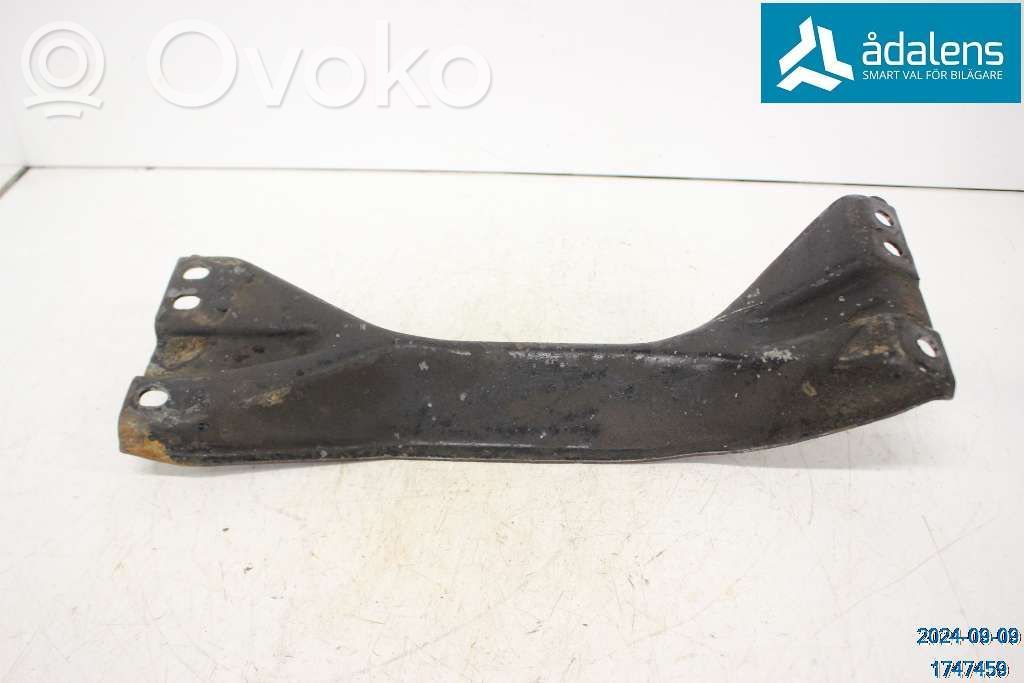 Volvo 740 Gearbox mounting bracket 