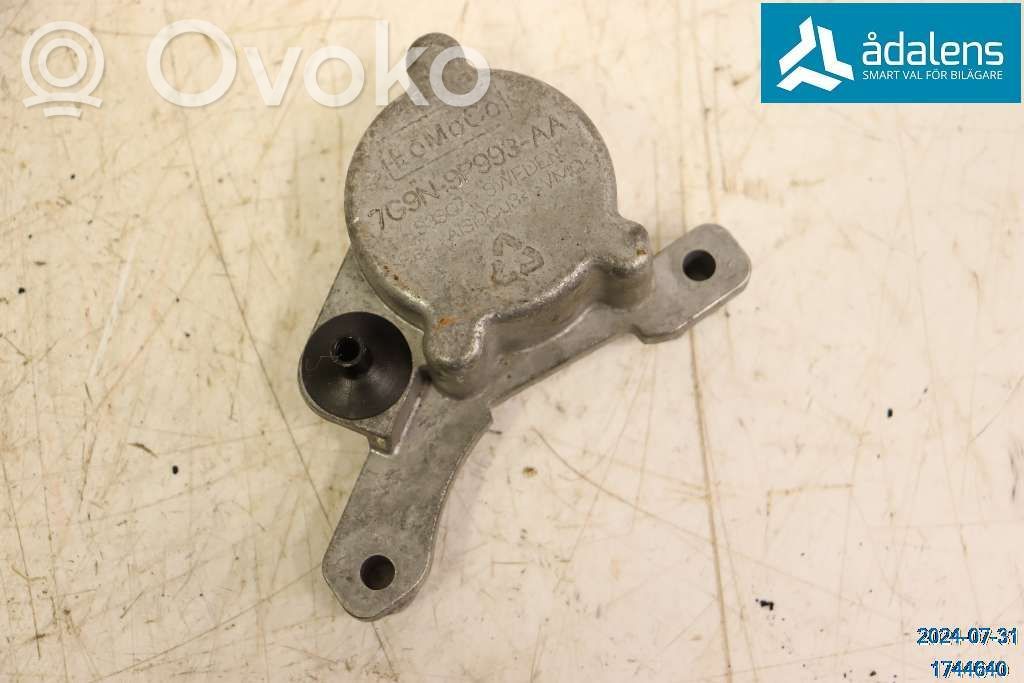Volvo V70 Sonstiges Einzelteil Motor 