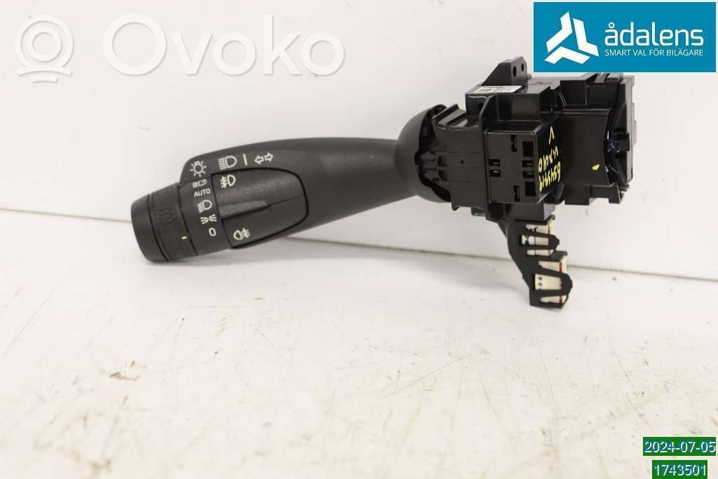 Volvo XC40 Palanca de intermitentes 