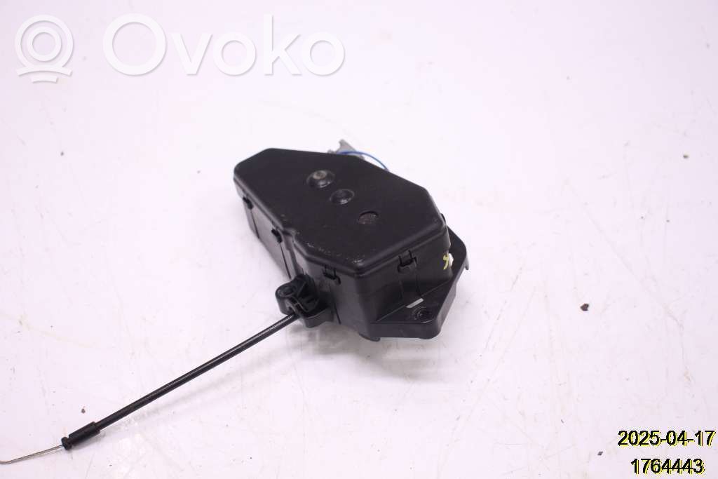 Loading door lock   31440645,31335116