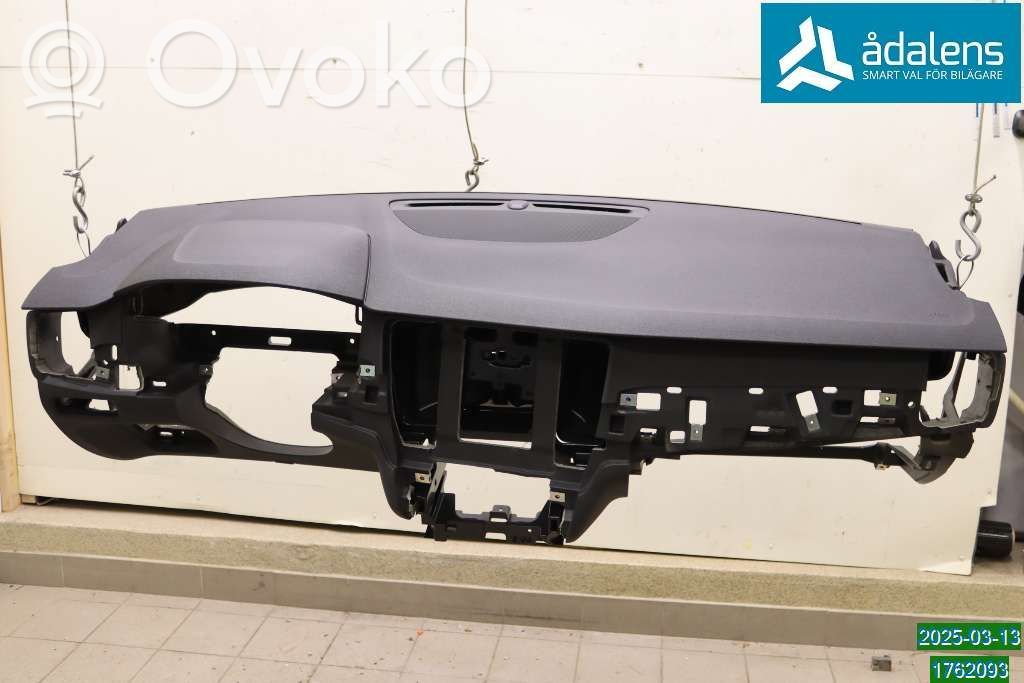 Volvo S90, V90 Kojelauta 