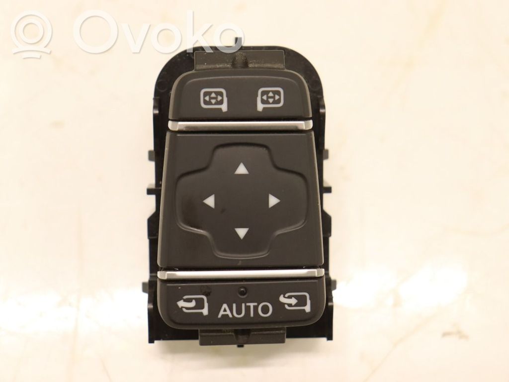 Renault Trafic III (X82) Wing mirror switch 