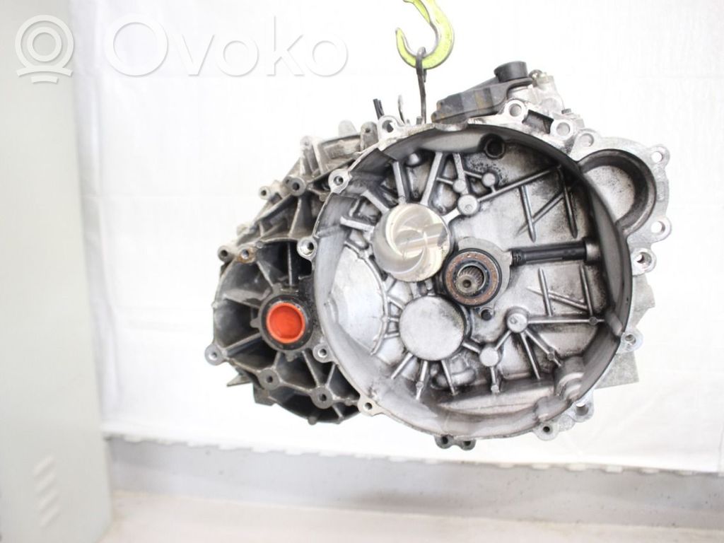 Volvo S80 Manualna 6-biegowa skrzynia biegów 