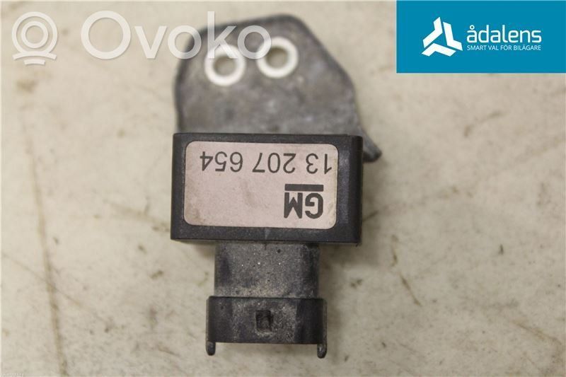 Acceleration sensor   P13207654
