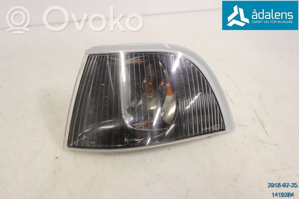 Volvo S40, V40 Kierunkowskaz przedni 