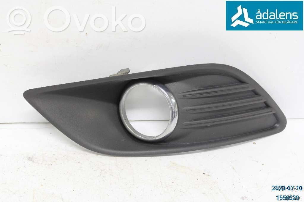 Ford Focus Front fog light trim/grill 